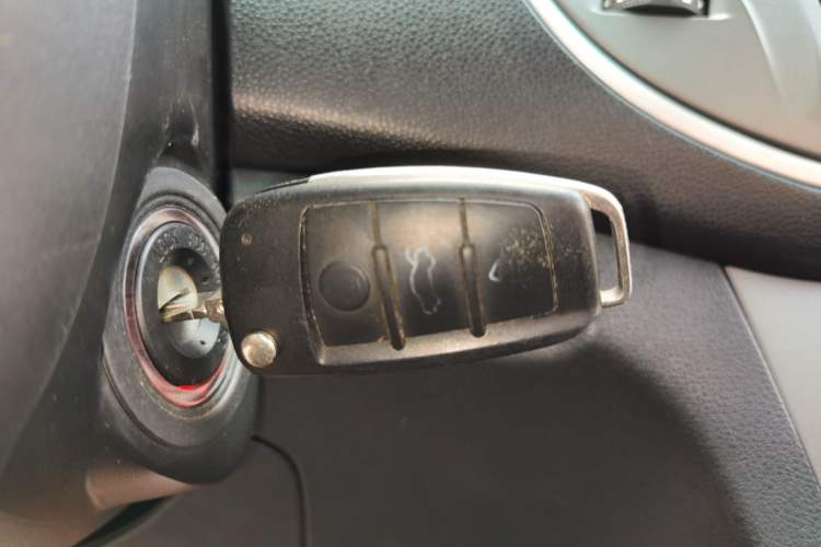 Used Cowin C3 2015 1.5L Manual Gold Diamond Edition Interior 1