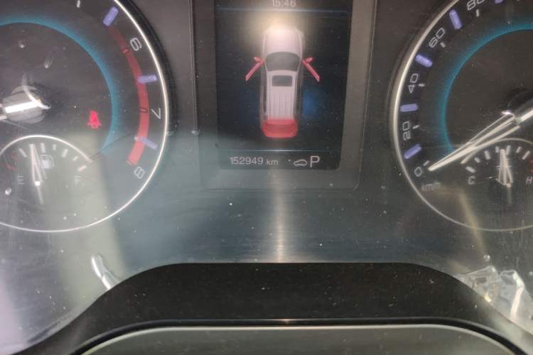 Used Haval H2 2018 Chuanxiang Edition Red Badge 1.5T Dual-Clutch Two-Wheel Drive Fashionable Model