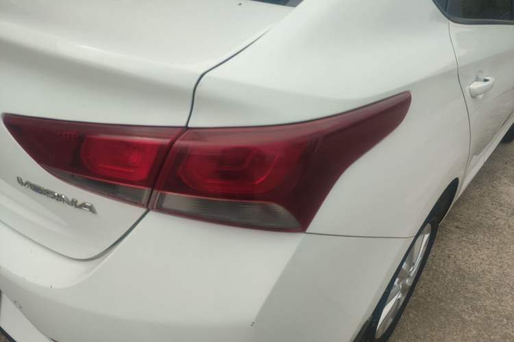 Used Hyundai Verna (new generation) 2016 1.4L Manual Cool Edition GLS Right Rear Taillight