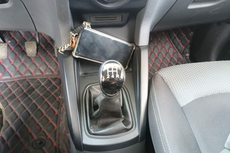 Used Ford EcoSport 2017 1.5L Manual Comfort Model Gear Lever