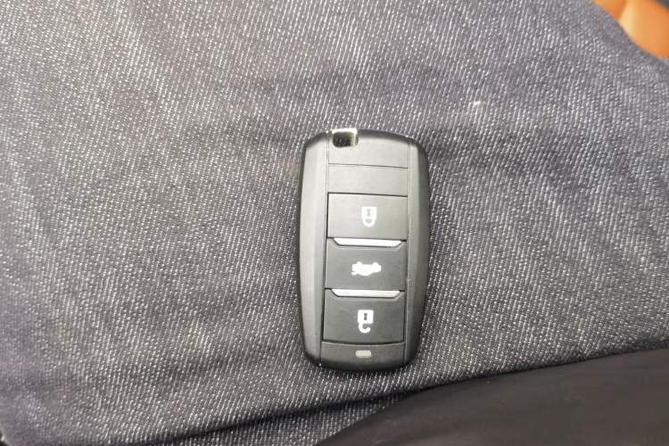 Used Oshan CX70 2017 CX70T 1.5T Manual Zunqing Edition