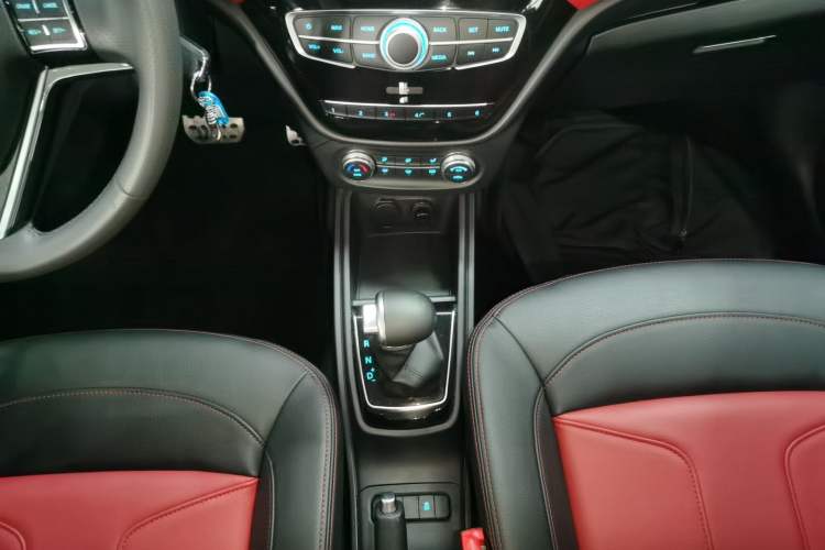 Used Haval H1 2016 Revised Version Blue Badge 1.5L AMT Luxury Edition
