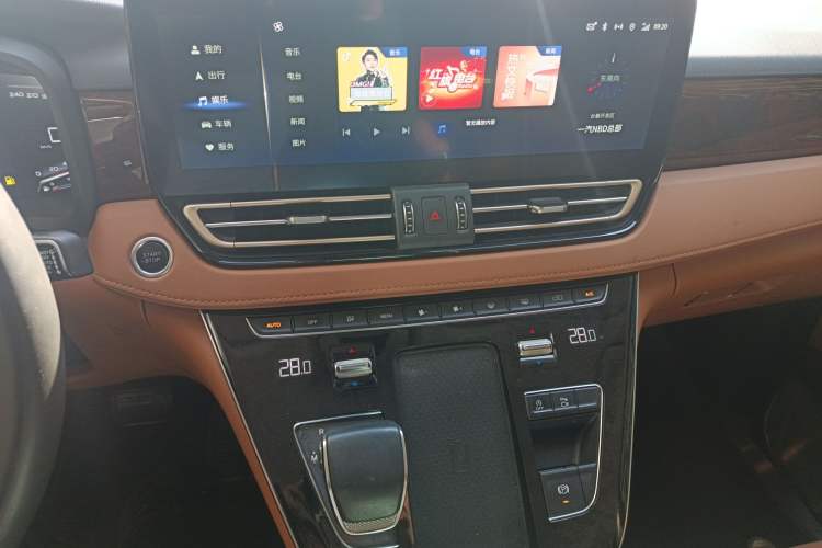 Used Hongqi HQ9 2023 2.0T Smart Connect Flagship Edition
