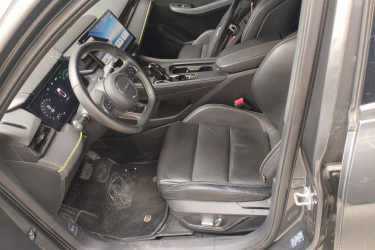 Used Lynk & Co 03 2023 1.5TD DCT JingPro Left Front Seat