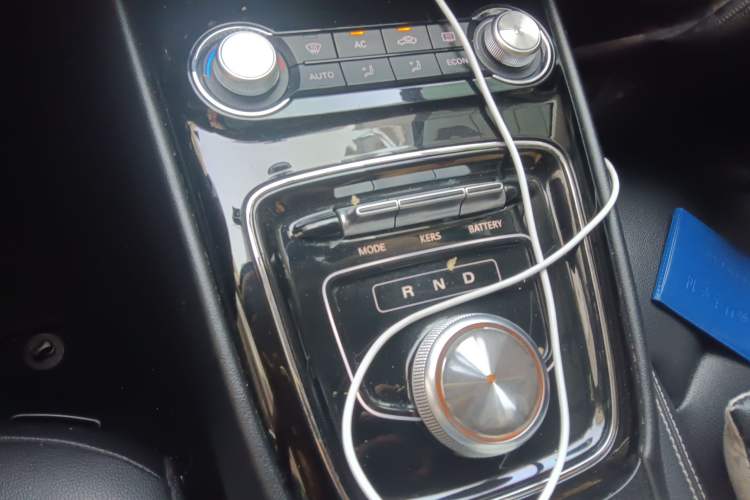 Used Roewe Ei5 2019 Luxury Edition Gear Lever