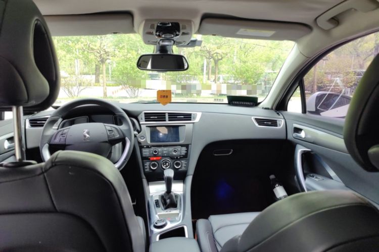 Used DS 6 2016 1.6T Luxury Edition THP160