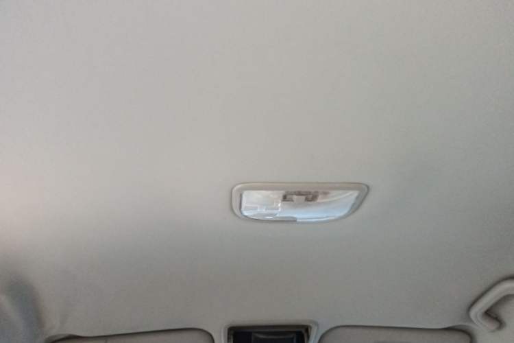 Used Geely Auto Classic Emgrand 2013 Sedan 1.8L Manual Elite CNG Model
