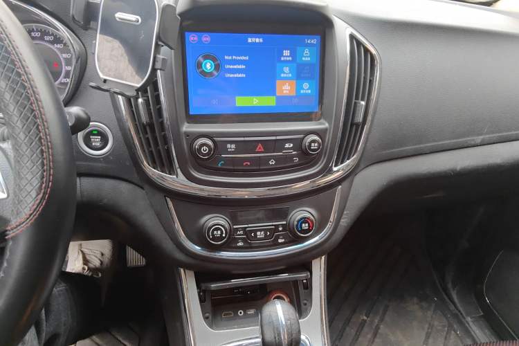 Used Baojun 560 2016 1.8L iAMT Luxury Model
