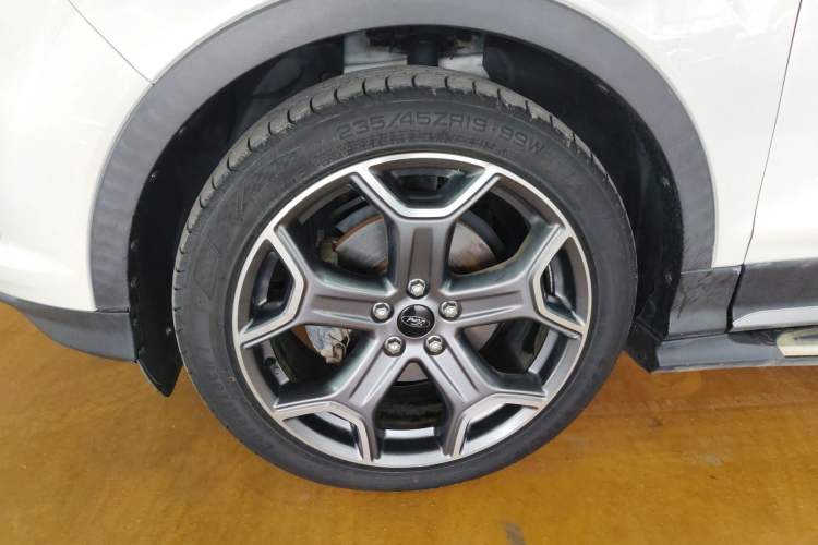 Used Ford Kuga 2018 EcoBoost 180 Two-Wheel-Drive Cognac Special Edition
