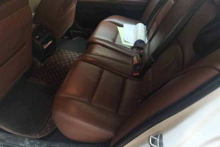 Used BMW 5 Series 2017 525Li Leading Model Left Rear Seat