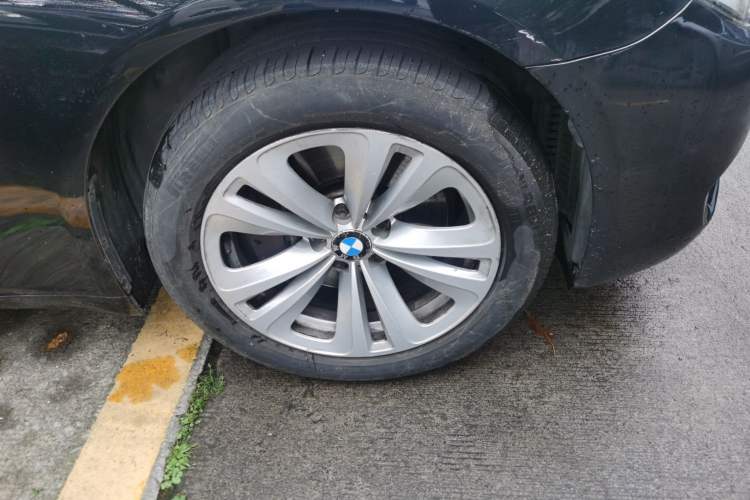 Used BMW 7 Series 2009 730Li Leading Model Right Front Wheel Hub