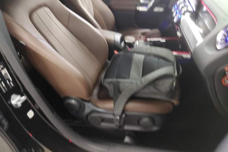 Used Mercedes-Benz GLB 2021 GLB 200 Dynamic Edition Right Front Seat