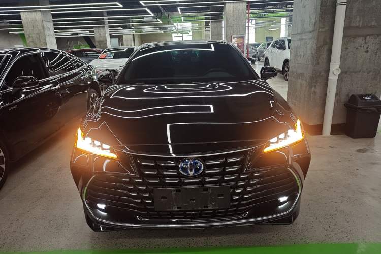 Used Toyota Avalon 2023 Dual-Engine 2.5L Luxury Edition