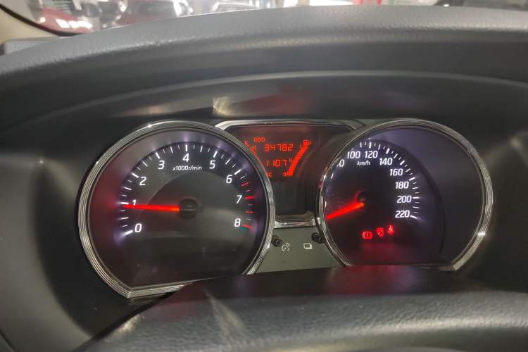 Used Nissan Livina 2013 Jingrui 1.6XL Manual Comfort Edition