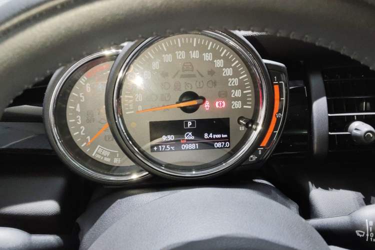 Used MINI 2019 1.5T COOPER Classic Edition Five-Door Version
