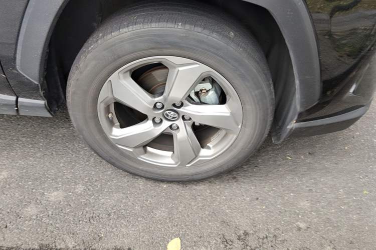 Used Toyota RAV4 2021 2.0L CVT Two-Wheel Drive Fashion PLUS Edition