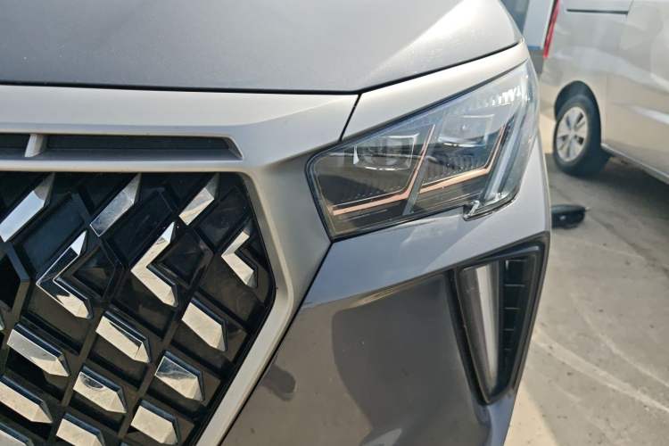 Used GAC Trumpchi GS4 PLUS 2021 270T Automatic Galaxy Edition Left Front Headlight