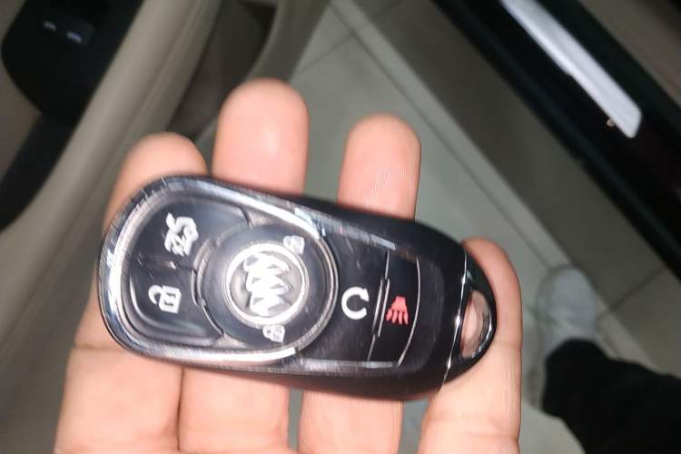 Used Buick LaCrosse 2018 28T Avenir
