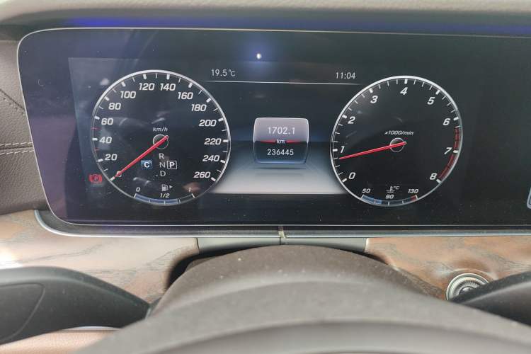 Used Mercedes-Benz E-Class 2018 Facelift E 200 L 4MATIC Instrument Cluster