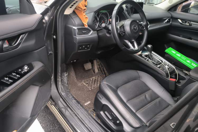 Used Mazda CX-5 2021 2.5L Automatic Two-Wheel Drive ZhiZun Version
