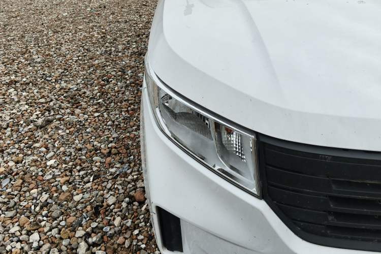 Used Wuling Zhengcheng 2022 2.0L Manual Entrepreneurial Version Right Front Headlight