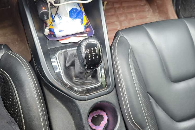 Used Dongfeng Fengon 580 2016 1.8L Manual Comfort Model Gear Lever