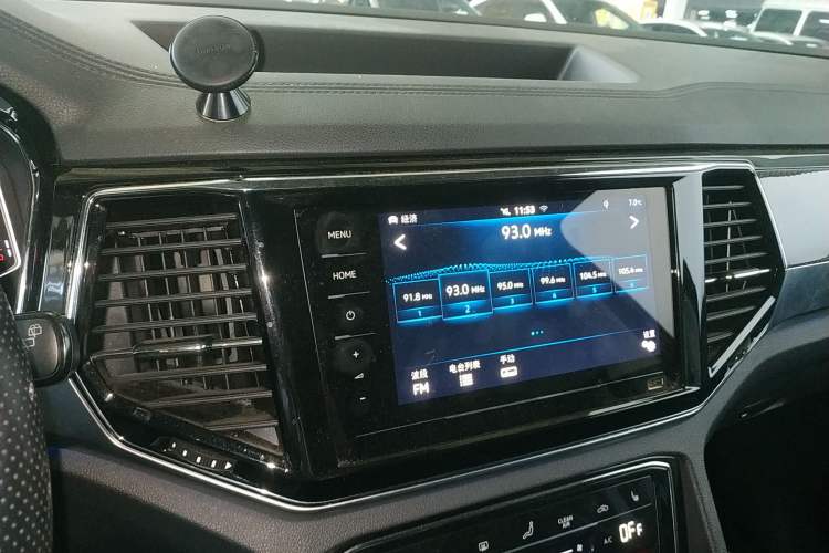 Used Volkswagen Teramont X 2019 530 V6 Four-Wheel Drive Prestige Luxury Edition Audio And AC Panel