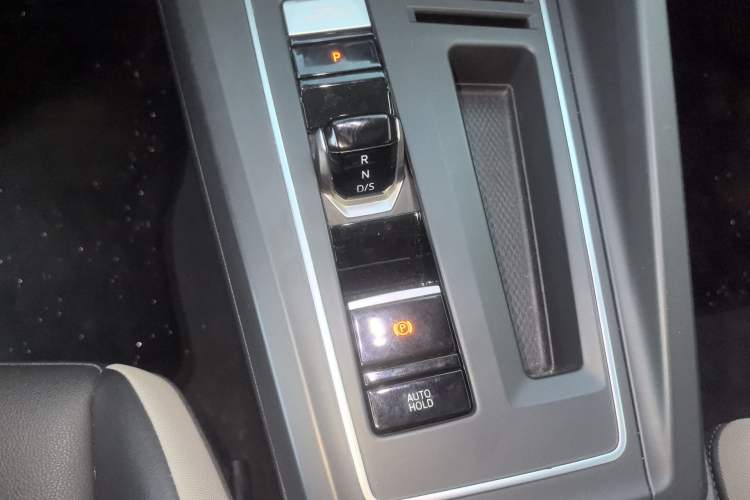 Used Volkswagen Golf 2023 280TSI DSG Pro Gear Lever