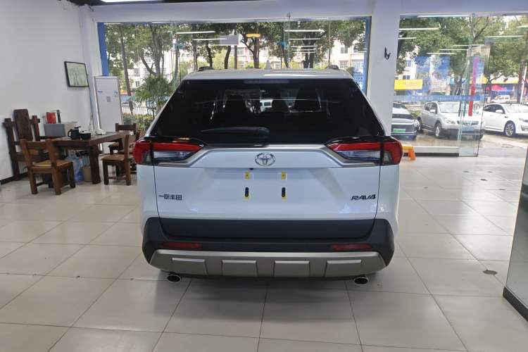 Used Toyota RAV4 2024 2.0L CVT Two-Wheel Drive Fashion Plus Edition