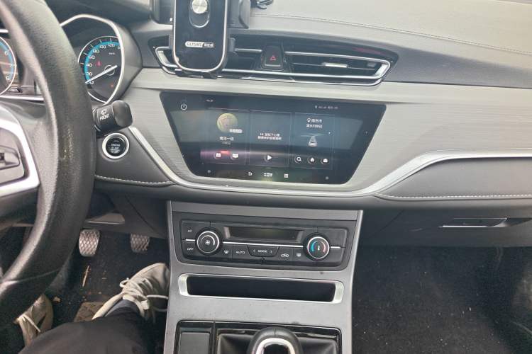 Used Geely Auto Emgrand 2021 UP 1.5L Manual Luxury Model Audio And AC Panel