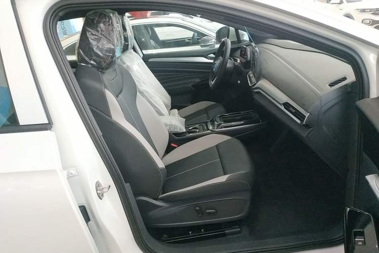 Used Volkswagen ID.4 CROZZ 2026 Model Pure Enjoyment Edition PURE