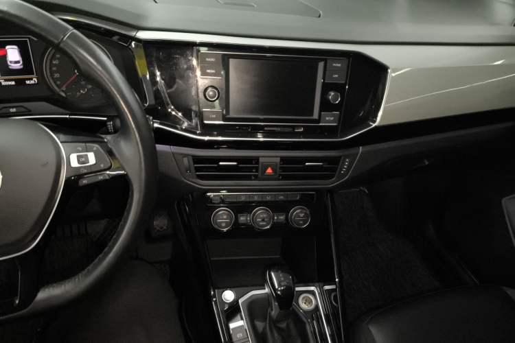 Used Volkswagen Tayron 2019 330TSI Two-Wheel Drive Luxury Model China VI Standard Audio And AC Panel