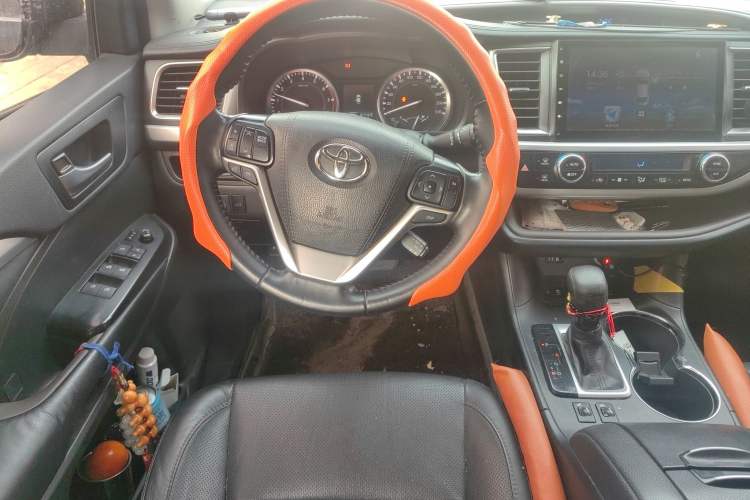 Used Toyota Highlander 2017 2.0T Four-Wheel Drive Luxury Edition 7 Seats