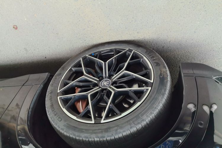 Used BYD Song L EV 2025 Intelligent Driving Version 602 km Range LiDAR-equipped All-Wheel-Drive Type
