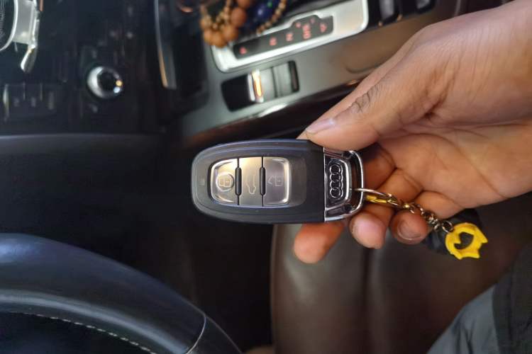 Used Audi A4L 2015 35 TFSI Automatic Comfort Model Vehicle Key