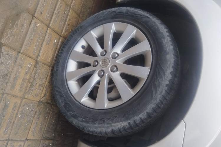 Used Buick GL8 2014 2.4L Classic Edition