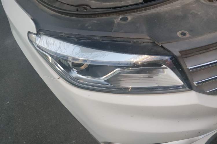 Used Dongfeng Fengon 580 2020 1.5T CVT Luxury Edition Right Front Headlight