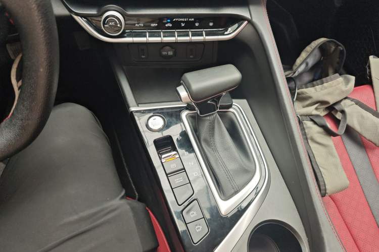 Used CHANGAN Eado 2021 PLUS Blue Whale NE 1.4T GDI DCT Flagship Model Gear Lever