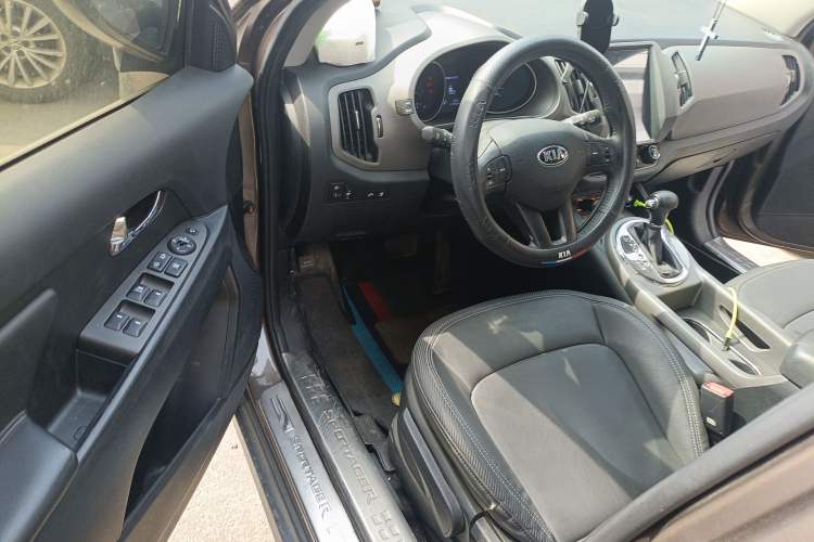 Used Kia Sportage R 2015 2.0L Automatic Two-Wheel Drive DLX Model Driver Seat