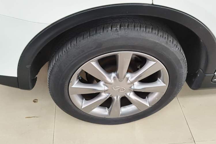 Used Infiniti QX50 2015 2.5L Enjoyment Edition