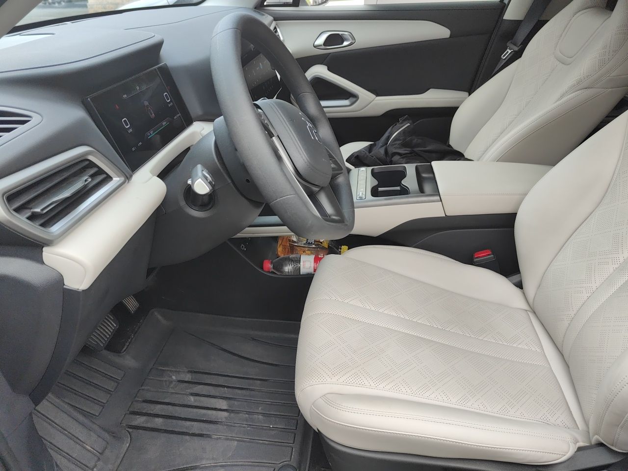 BYD Yuan UP 2025 Model 301KM Leading Version — снимка 12