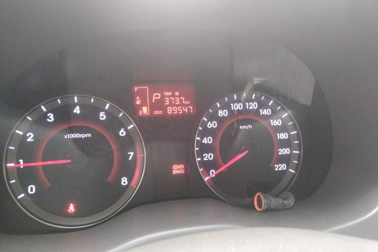 Used Hyundai Verna (older generation) 2013 Sedan 1.4L Automatic Standard GL Model Odometer Close Up