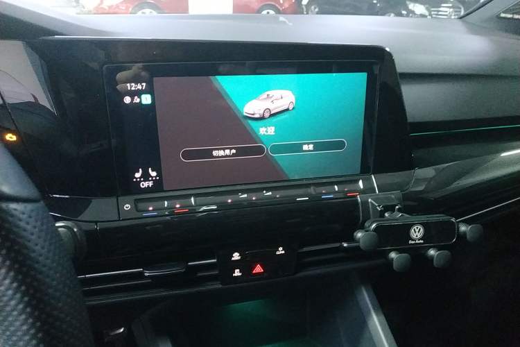 Used Volkswagen Golf 2021 280TSI DSG R-Line Audio And AC Panel