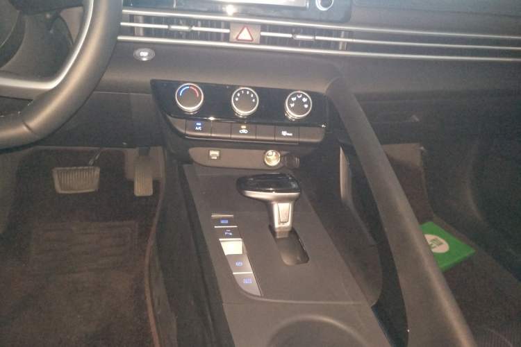 Used Hyundai Elantra 2023 1.5L CVT GLX Elite Edition
