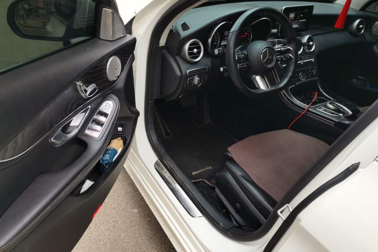 Used Mercedes-Benz C-Class 2015 C 200 station wagon
