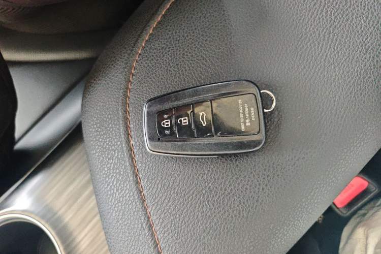 Used Toyota Camry 2021 2.0G Luxury Edition
