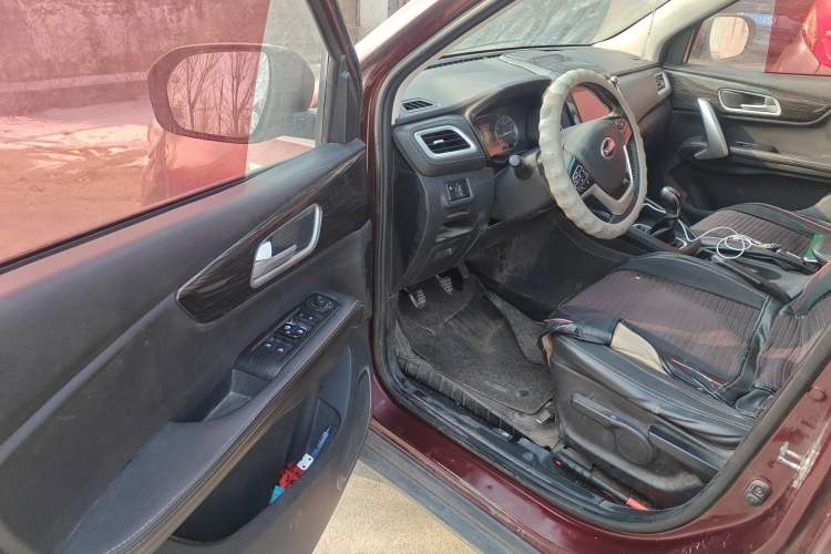 Used SWM X7 2017 1.5T Manual Inter Milan 110th Anniversary Edition 7-seater Driver Seat