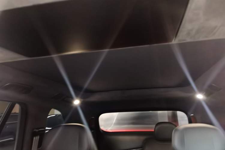 Used ONVO Luxeed L90 2025 Model—Ultra Six-Seater Version
