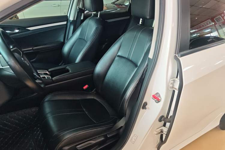 Used Honda Civic 2016 220TURBO CVT Luxury Edition Left Front Seat