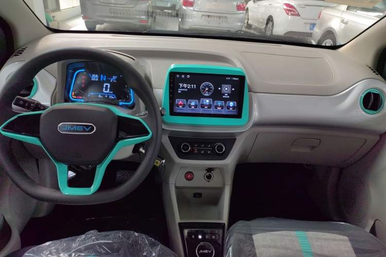 Used JMEV Xiao Qilin 2026 Model PLUS+ Comfort Version Audio And AC Panel